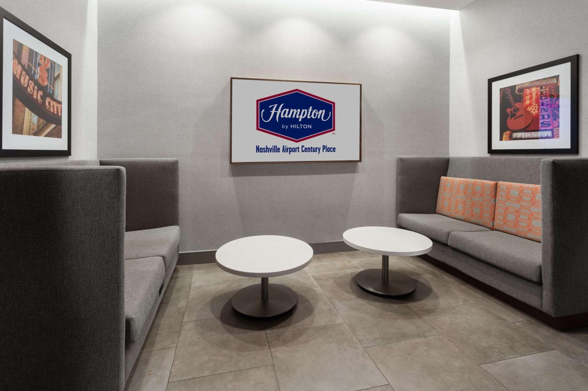 Hampton Inn By Hilton Nashville Airport Century Place Exterior foto